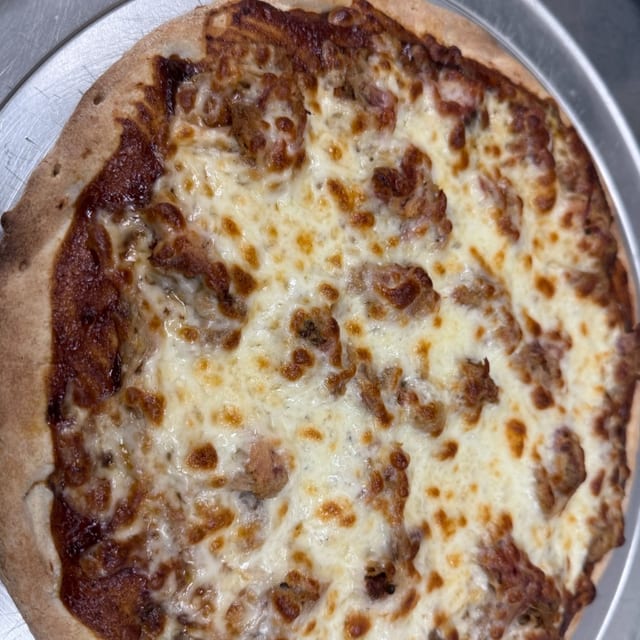 Hand Tossed Pizza.